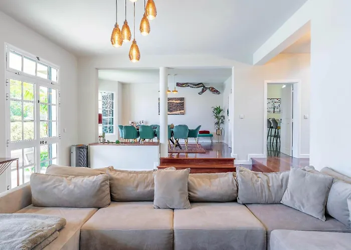 Villa Leonardo Caniço